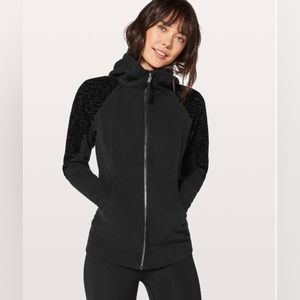 Lululemon Scuba